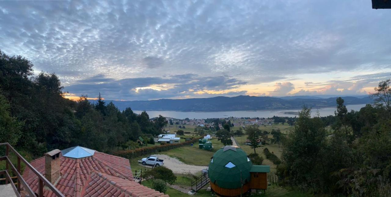 Hotel Glamping sede campestre Mirador a Pueblo Viejo Guatavita Exterior foto
