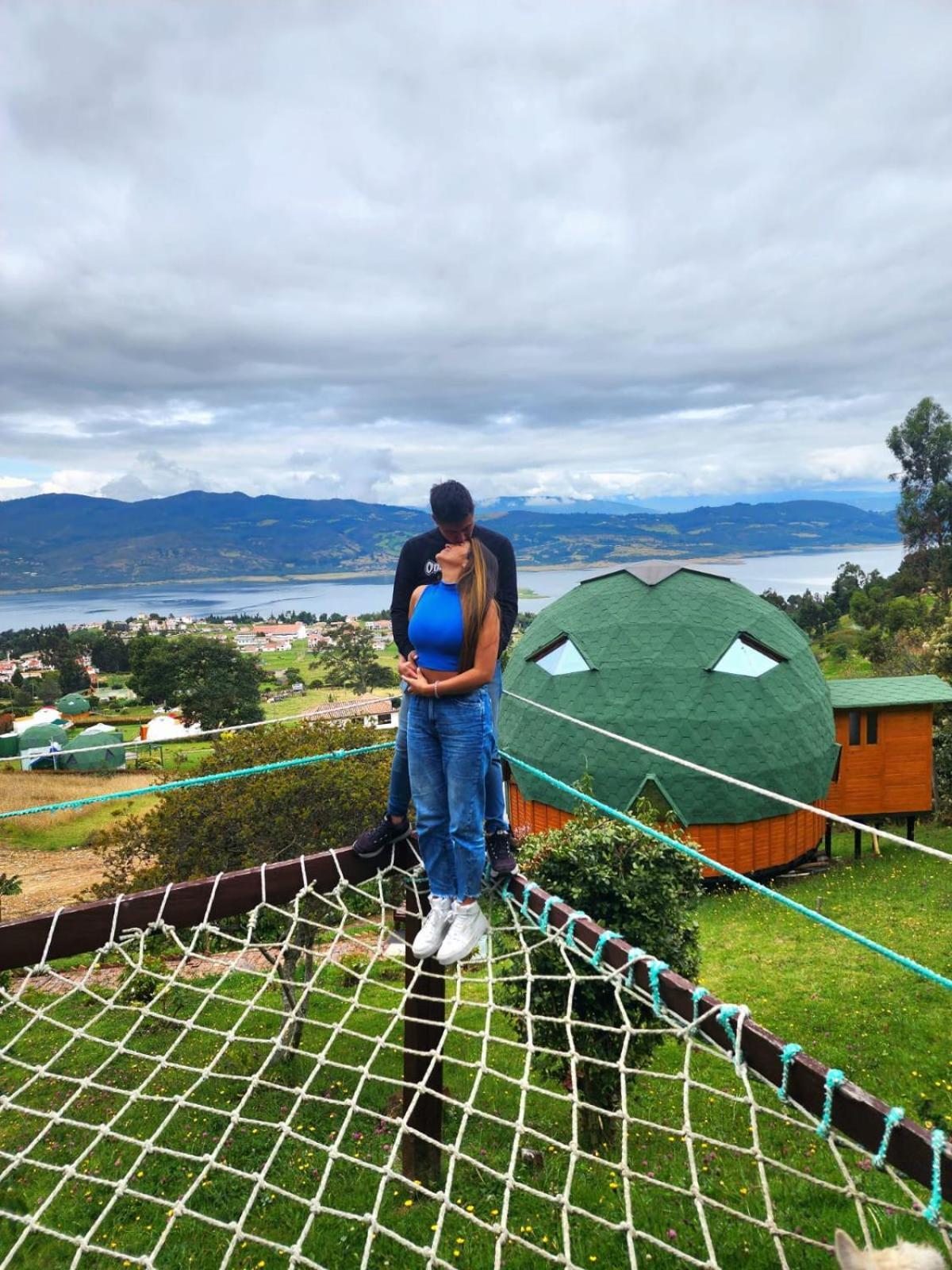 Hotel Glamping sede campestre Mirador a Pueblo Viejo Guatavita Exterior foto
